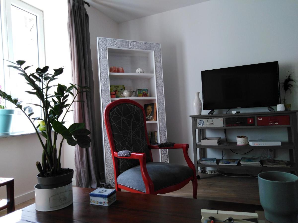 Les Chambres Hautes D'Anastasia Rodez Exterior foto