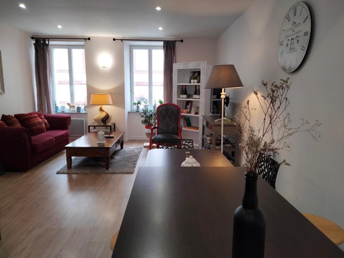 Les Chambres Hautes D'Anastasia Rodez Exterior foto